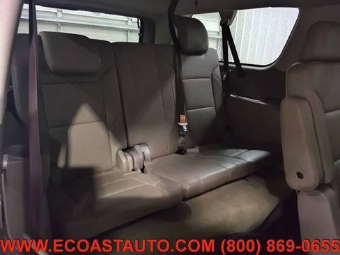 Used 2017 GMC Yukon XL SLT w/ Open Road Package image 17