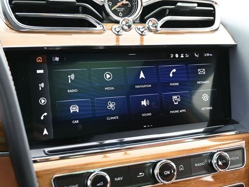 Certified 2024 Bentley Bentayga Azure image 24