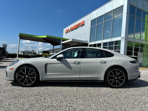 Used 2023 Porsche Panamera Platinum Edition RWD image 2