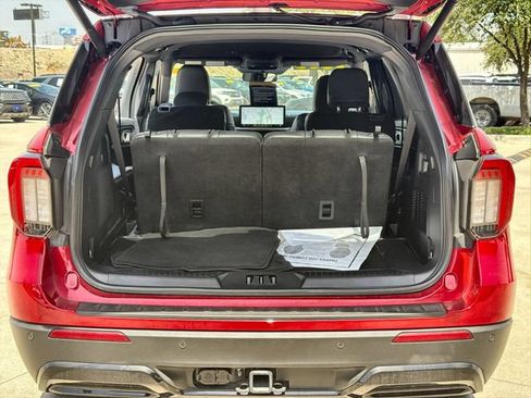 Used 2025 Ford Explorer ST-Line w/ Premium Package RWD image 24