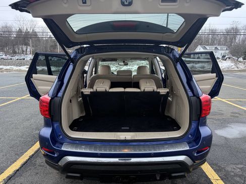 Used 2017 Nissan Pathfinder SL w/ SL Premium Package image 2