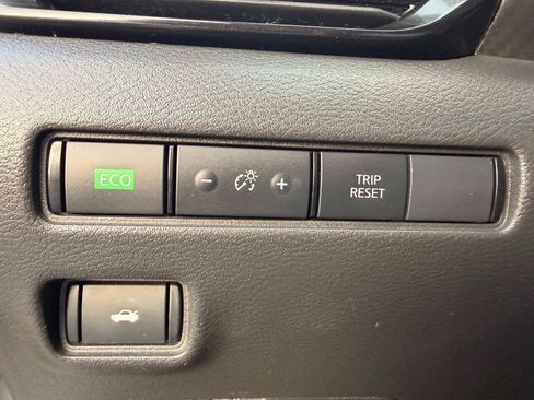 Used 2023 Nissan Sentra SV FWD image 37