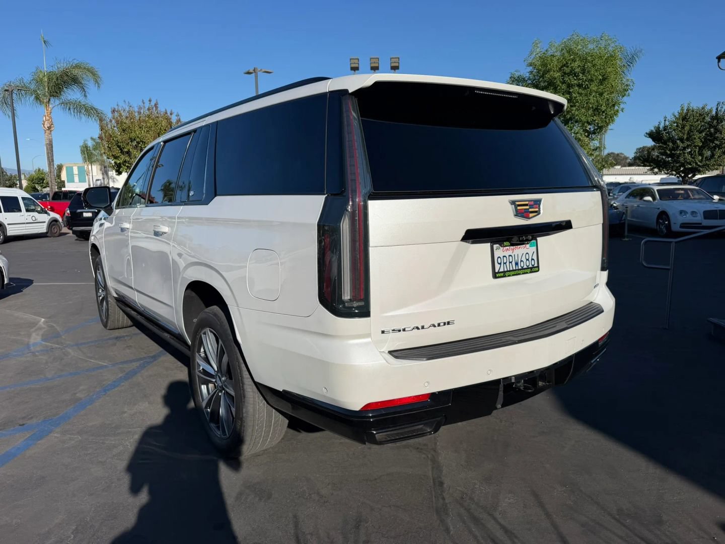 Used 2025 Cadillac Escalade ESV Sport AWD/4WD image 7