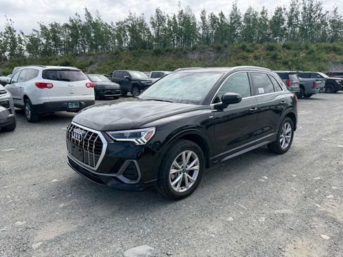 Used 2025 Audi Q3 2.0T Premium AWD/4WD image 3