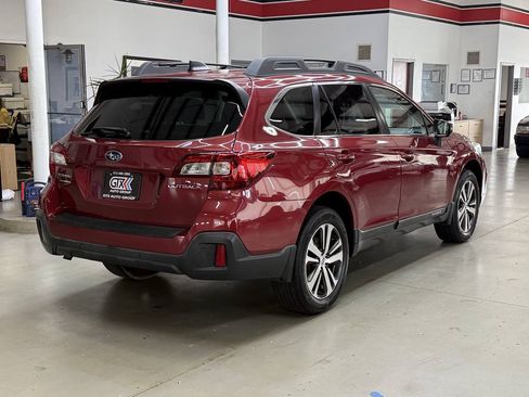 Used 2018 Subaru Outback 2.5i Limited AWD/4WD image 2
