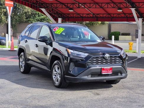 Used 2024 Toyota RAV4 XLE FWD image 3