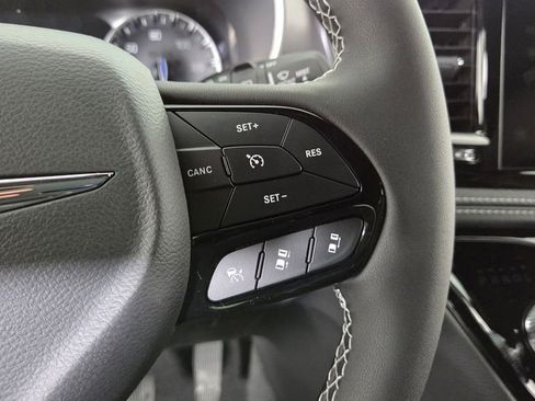 New 2026 Chrysler Pacifica Select w/ S Appearance Package image 19