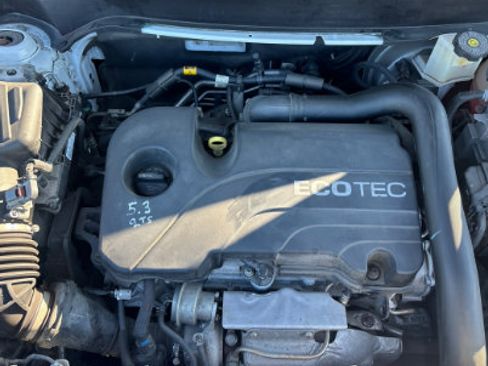 Used 2021 Chevrolet Equinox LS AWD/4WD image 4