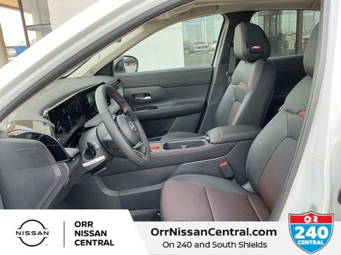 New 2026 Nissan Kicks SR w/ SR Premium Package image 17