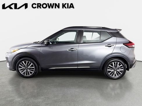 Used 2021 Nissan Kicks SR image 9