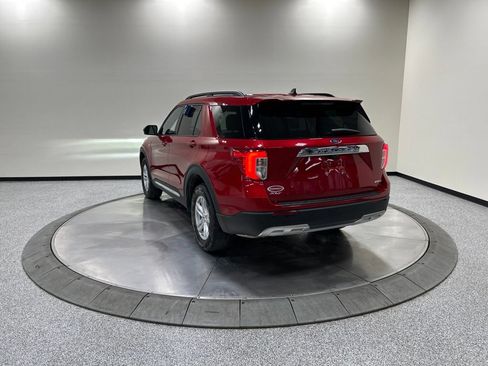 Certified 2024 Ford Explorer XLT w/ Equipment Group 202A AWD/4WD image 9