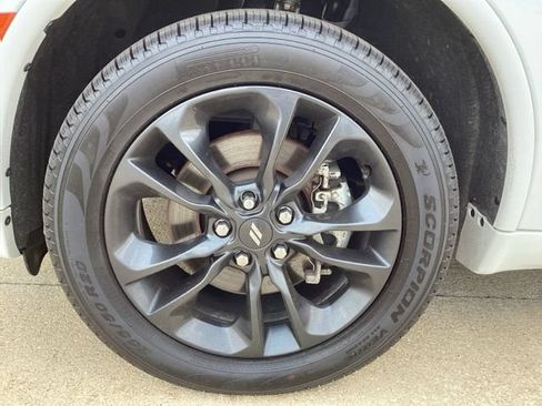 Used 2023 Dodge Durango GT w/ Blacktop Package AWD/4WD image 6
