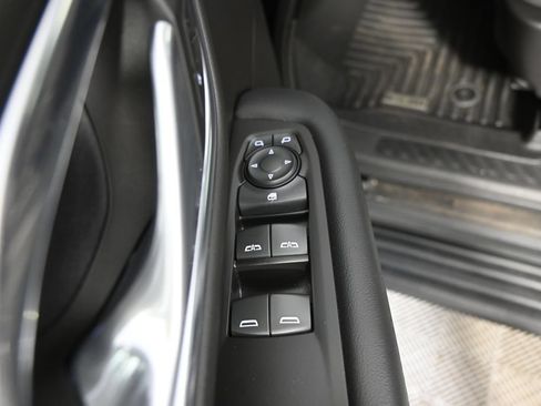 Used 2022 GMC Yukon SLE AWD/4WD image 20