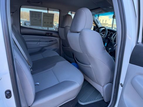 Used 2013 Toyota Tacoma 4x4 Double Cab image 18
