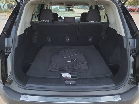Certified 2023 Nissan Rogue SV FWD image 8