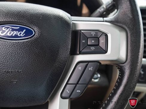 Used 2018 Ford F250 Lariat w/ Lariat Ultimate Package AWD/4WD image 30