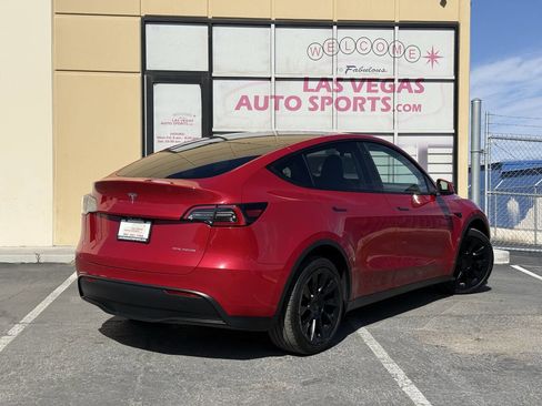 Used 2023 Tesla Model Y Long Range AWD/4WD image 7