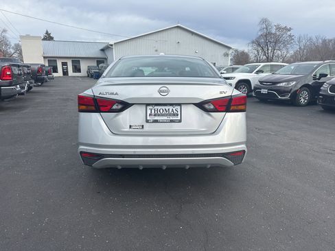 Used 2024 Nissan Altima 2.5 SV image 6