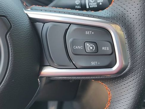 Used 2023 Jeep Gladiator Mojave w/ Cold Weather Group AWD/4WD image 21