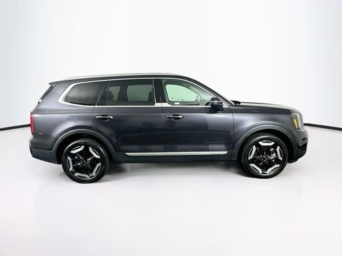 Used 2025 Kia Telluride S FWD image 10