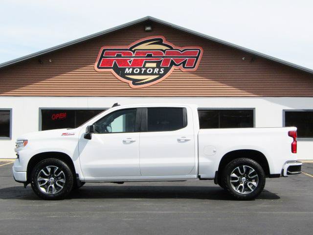 Used 2023 Chevrolet Silverado 1500 RST AWD/4WD image 4