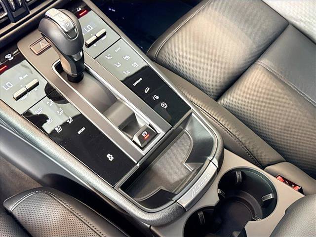 Certified 2026 Porsche Macan AWD/4WD image 19