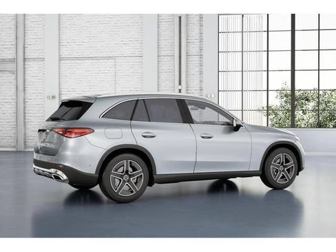 Used 2026 Mercedes-Benz GLC 300 4MATIC image 19