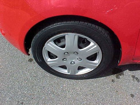 Used 2007 Toyota Yaris 2-Door Hatchback FWD image 19