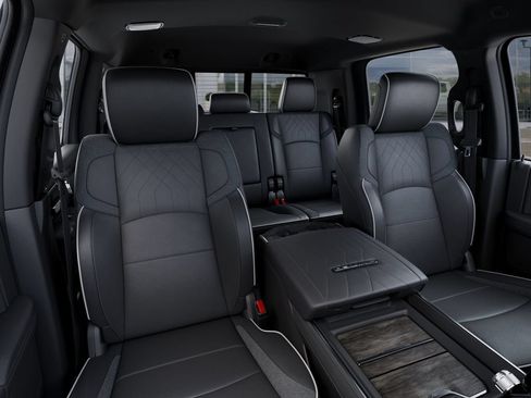 New 2026 RAM 2500 Limited AWD/4WD image 17
