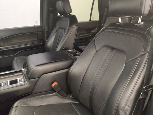 Used 2019 Ford Expedition Limited w/ Equipment Group 302A RWD image 17