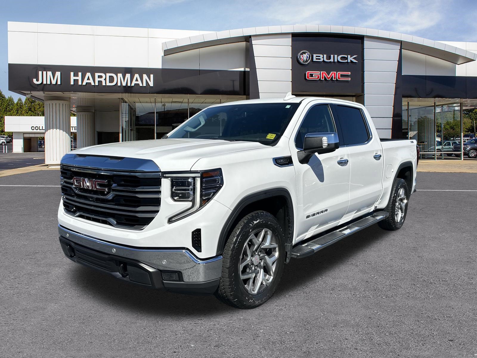 Used 2023 GMC Sierra 1500 SLT w/ SLT Premium Plus Package AWD/4WD image 3