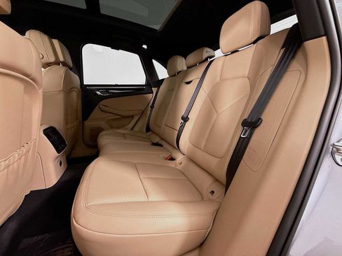 New 2025 Porsche Macan S image 24