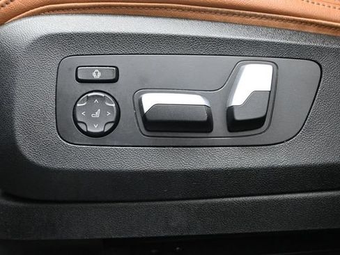 Used 2021 BMW X5 xDrive40i AWD/4WD image 11