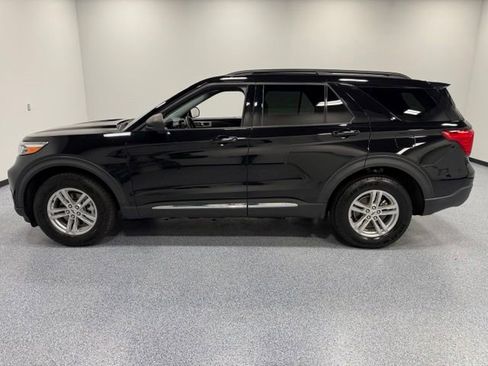 Certified 2021 Ford Explorer XLT w/ Equipment Group 202A AWD/4WD image 8