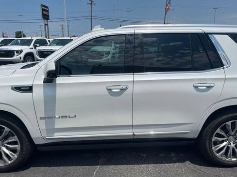 Certified 2023 GMC Yukon Denali w/ Denali Reserve Package AWD/4WD image 7