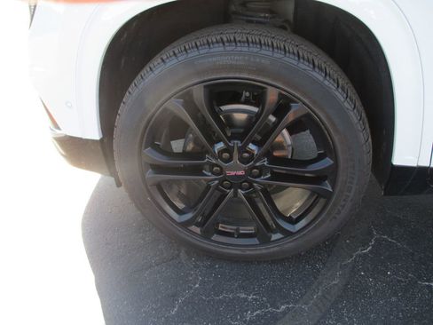 Used 2024 GMC Acadia Denali w/ Super Cruise Package AWD/4WD image 14