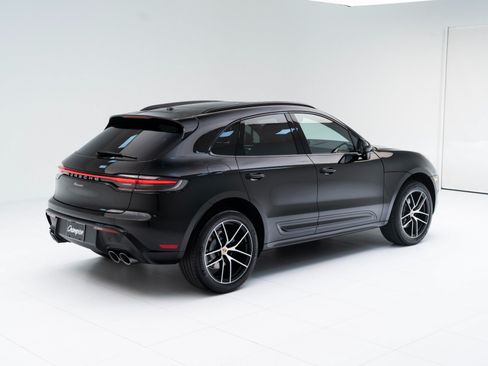 Certified 2026 Porsche Macan AWD/4WD image 9
