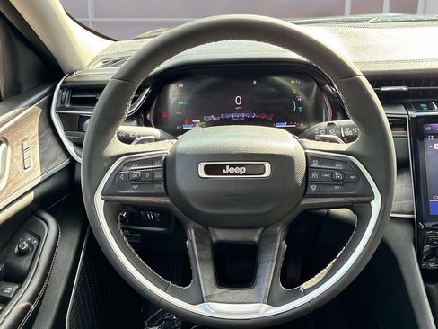 Used 2023 Jeep Grand Cherokee 4WD 4xe image 27