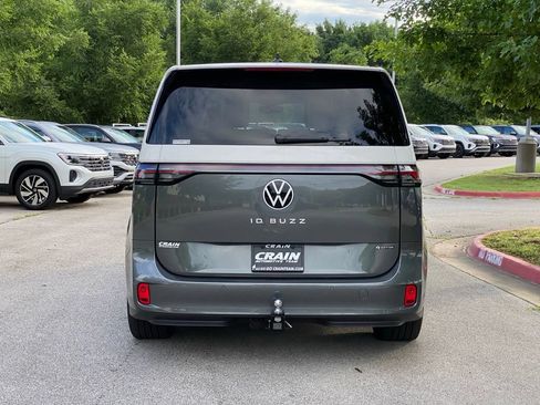 New 2025 Volkswagen ID. Buzz Pro S Plus AWD/4WD image 6