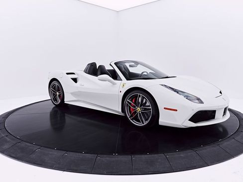 Used 2019 Ferrari 488 Spider RWD image 26