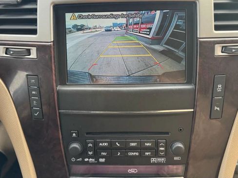Used 2012 Cadillac Escalade EXT Luxury image 30