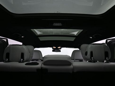 Used 2026 BMW X7 xDrive40i w/ M Sport Package image 18