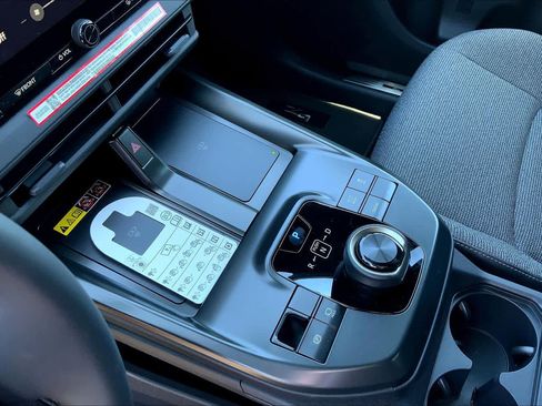 New 2026 Toyota bZ FWD image 7