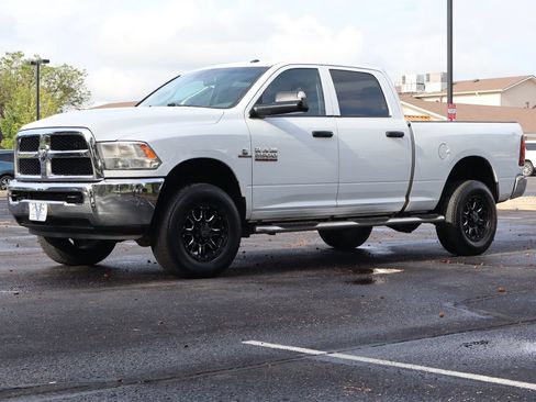Used 2016 RAM 2500 Tradesman w/ Chrome Appearance Group AWD/4WD image 11