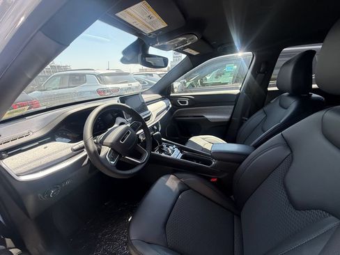 Used 2026 Jeep Compass Latitude AWD/4WD image 5