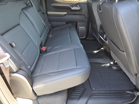 Used 2025 GMC Sierra 1500 Denali AWD/4WD image 28