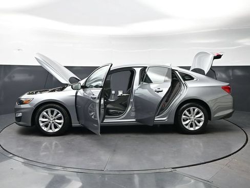 Used 2025 Chevrolet Malibu LT FWD image 35
