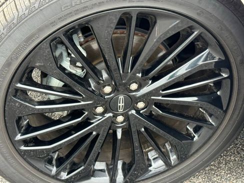 Used 2025 Lincoln Corsair FWD w/ Equipment Group 101A image 4