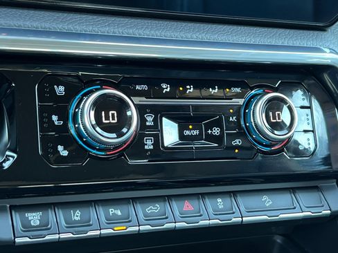 Used 2024 GMC Sierra 2500 Denali w/ Denali Reserve Package image 20