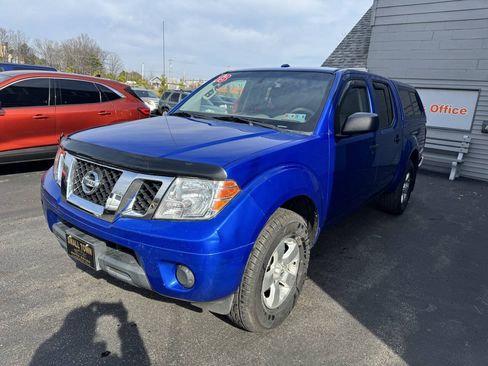 Used 2013 Nissan Frontier SV AWD/4WD image 3